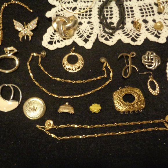 RETRO JEWELRY, PARTS PIECES CROCHET LOT - Picture 5 of 8